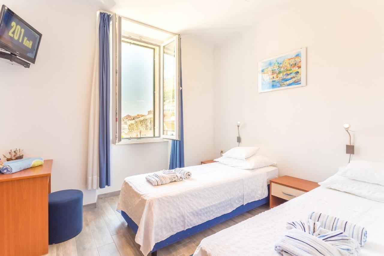 Apartment& Room Lukre / Apartment Lukre With Terrace دوبروفينك المظهر الخارجي الصورة